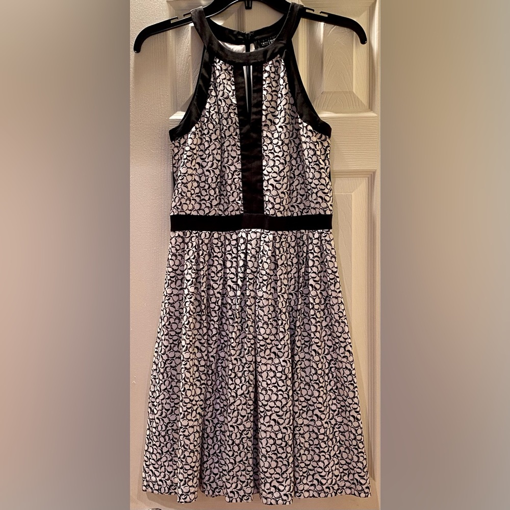 White House Black Market black & white dress size 0